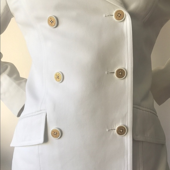 Wathne 2 piece white suit with skirt size size 6 - Picture 6 of 8